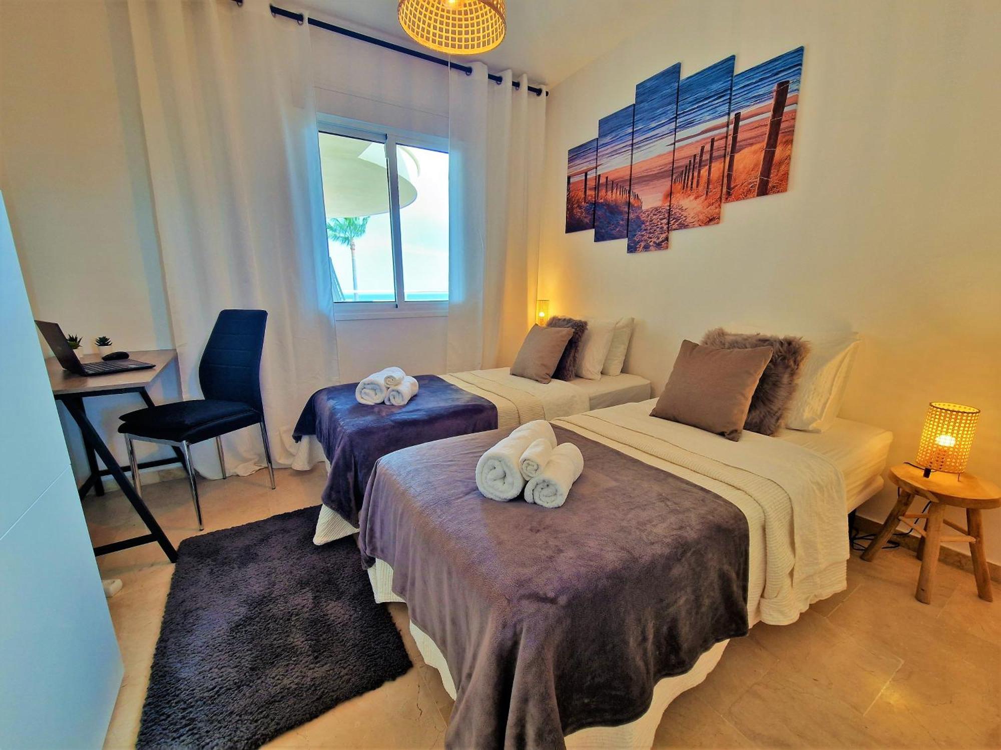 Apartments Bermuda Beach Estepona Exterior foto