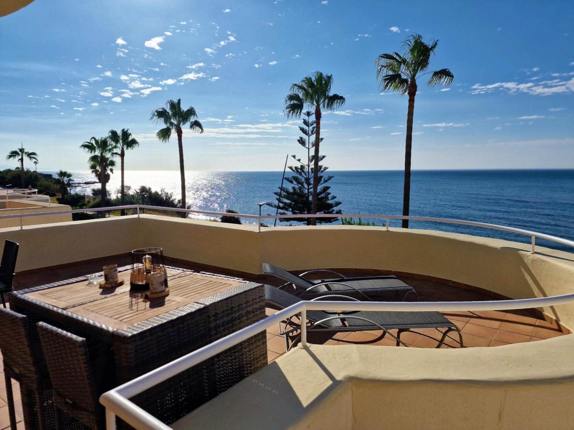 Apartments Bermuda Beach Estepona Exterior foto