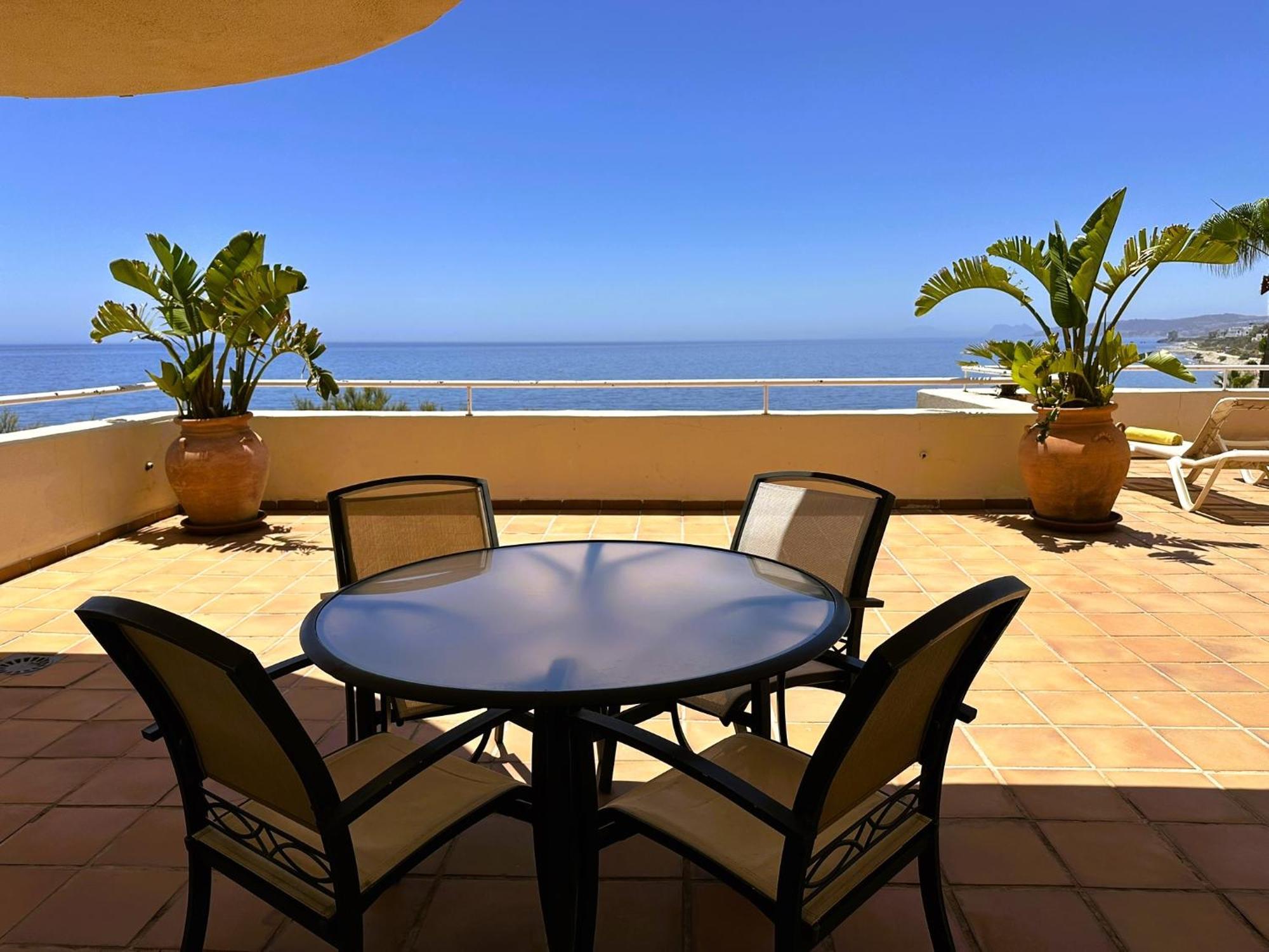Apartments Bermuda Beach Estepona Exterior foto